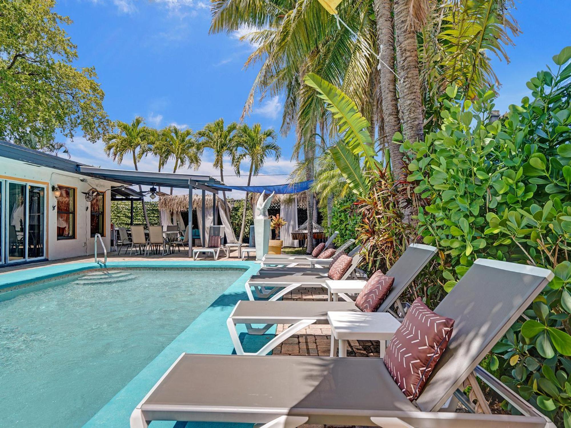 Large Gay Men'S 1 Bedroom W Gameroom Heated Pool Clothing Optional Oakland Park Bagian luar foto