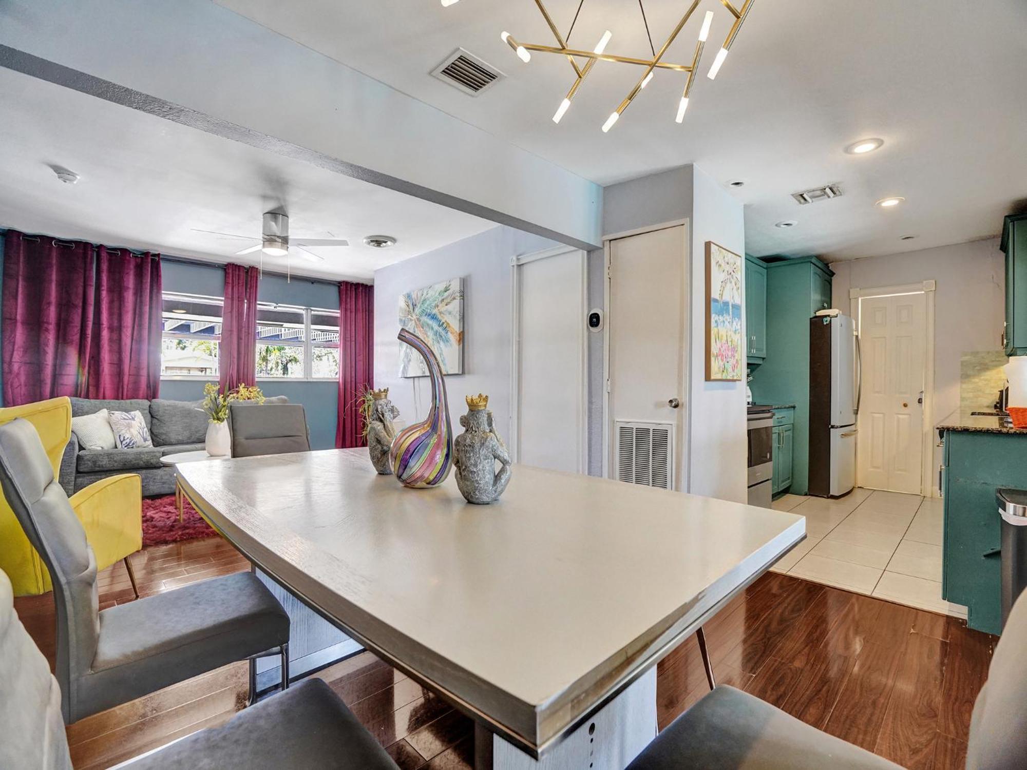 Large Gay Men'S 1 Bedroom W Gameroom Heated Pool Clothing Optional Oakland Park Bagian luar foto